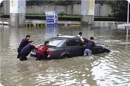 冰淇淋機